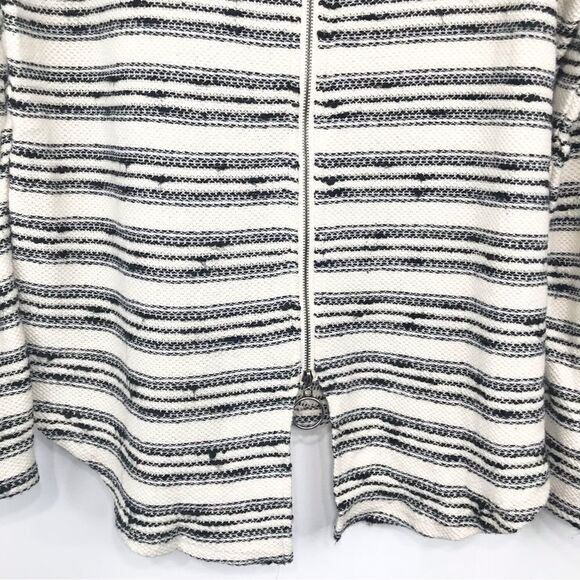 Doe & Rae Black Stripe Cream Knit Back Zip Pullover - Picture 7 of 11